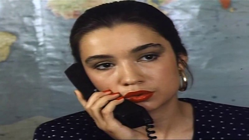 Обворожительная Брюнетка В Трусиках – Устрицы Из Лозанны 1992 Обворожительная Брюнетка В Трусиках – Устрицы Из Лозанны 1992