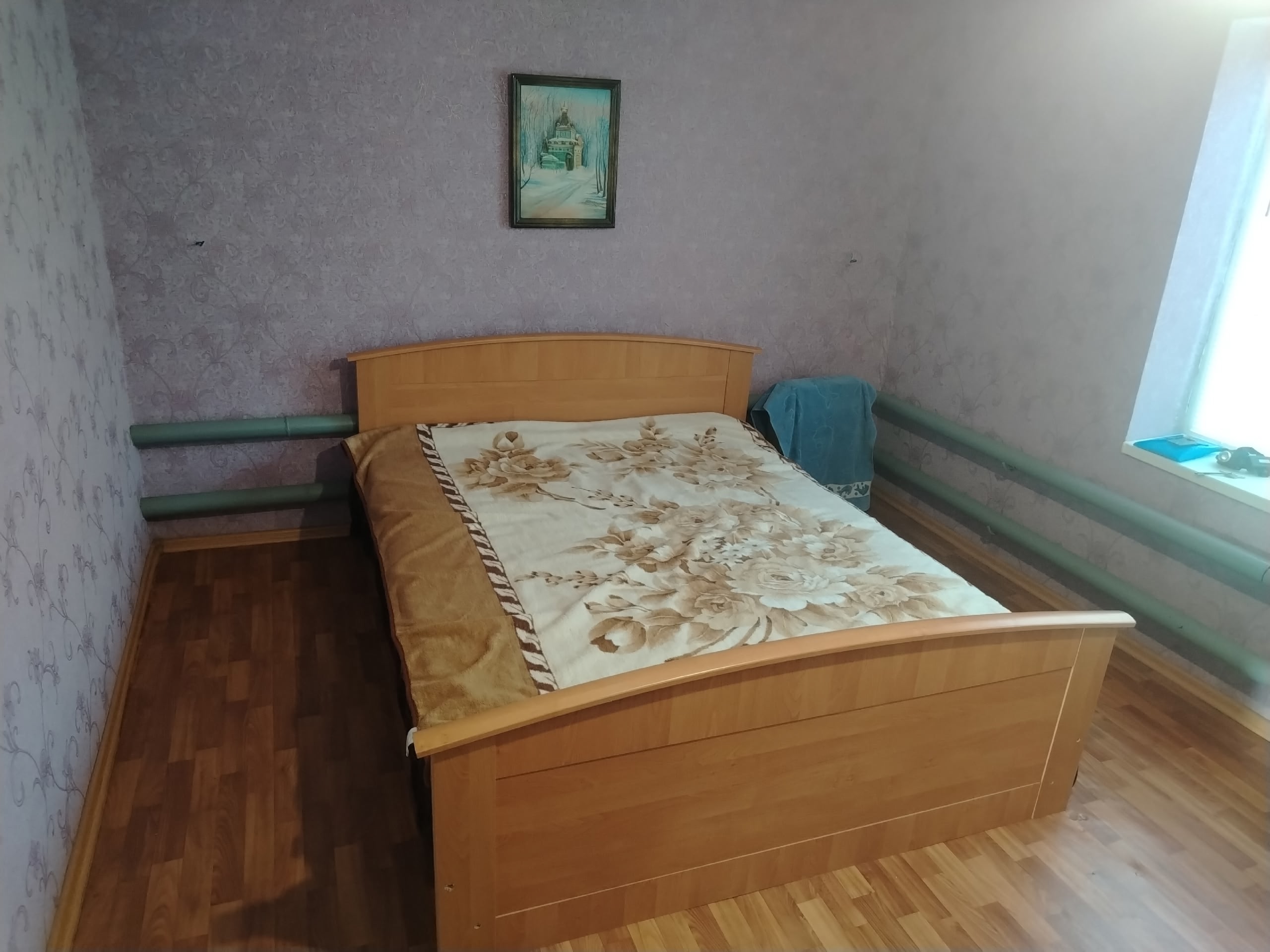 Продам дом, в с. Райгородка. Есть всё для жизни. Газ, свет, вода. Гараж, подвал, хоз постройка. Звоните о цене договоримся +79595697558 +375295162944
