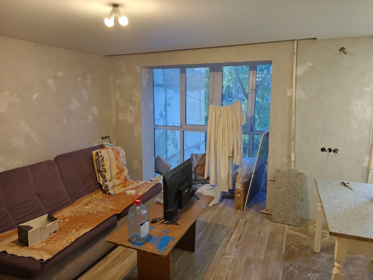 Продам 1-комнатную квартиру на Южных склонах, Ленинский район Донецка. Удобный 3 этаж / 9. НЕ угловая. Площадь 24м.кв. Гостинка. Капитальный ремонт. Хорошая транспортная развязка, развитая инфраструктура. Фото соответствуют. 💲💲💲 ЦЕНА 2 300 000 руб. Собственник в Донецке. ☎☎ +7 949 336 13 92 ☎☎ +7 951 820 32 2...